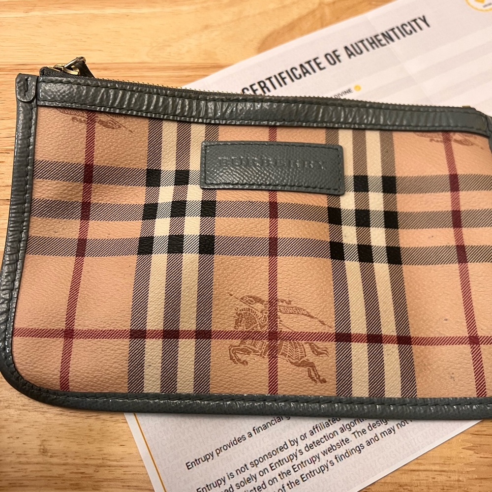 Authentic Burberry Haymarket Tote Purse Bag - Picture 12 of 15